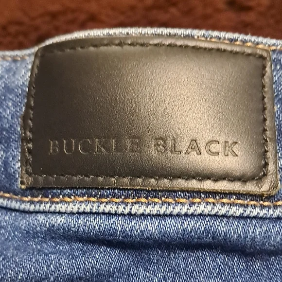Buckle Black Cropped Straight Jeans 27×28 - Picture 6 of 6